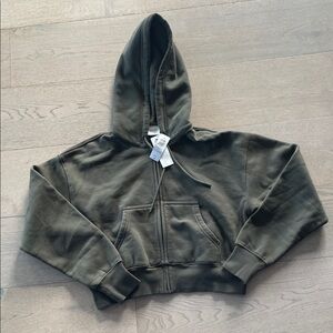 Aritzia women’s Green Hoodie - cropped